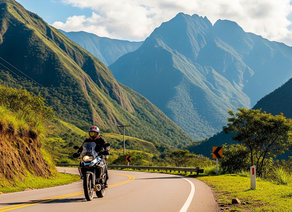 viajar en moto colombia